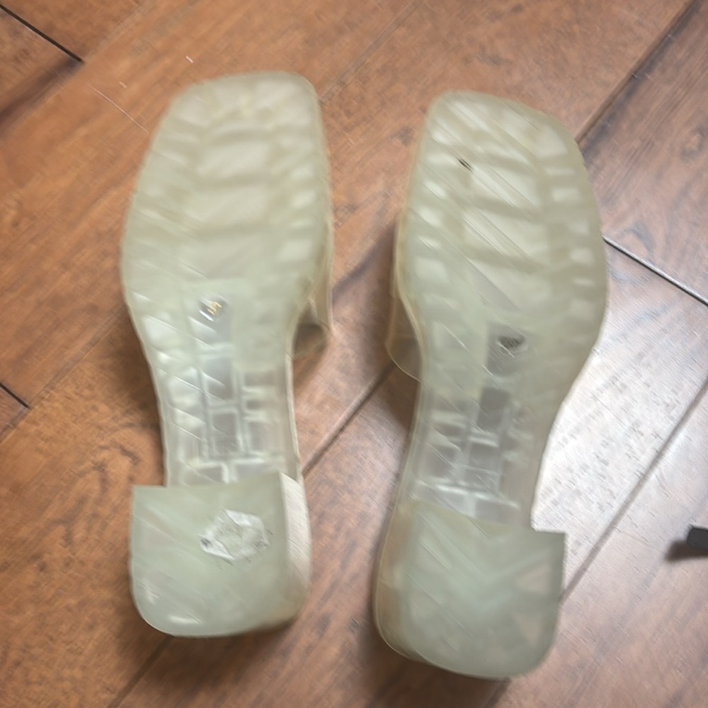 AUTHENTIC GUCCI RUBBER SANDALS - Picture 4 of 9